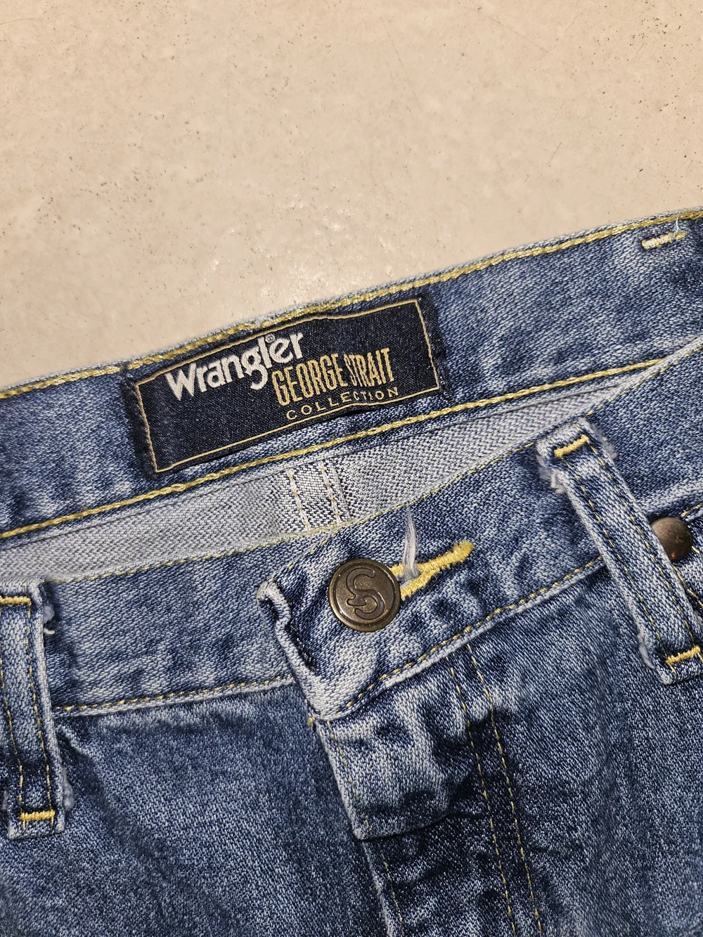 Wrangler Straight Leg Classic Blue Denim Jeans 31x32